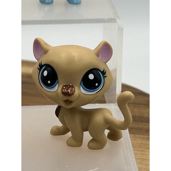 Littlest Pet Shop Hasbro Lot of 6 Mini LPS Animal Figures Cat Dog Walrus Deer - Picture 5 of 11